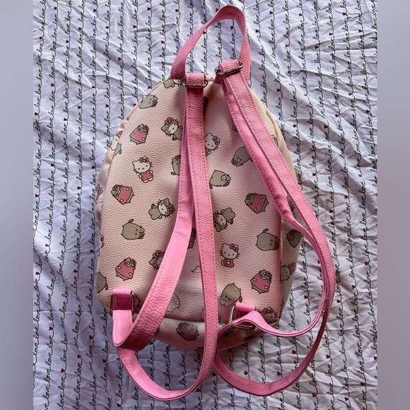 Hello Kitty X Pusheen Mini Backpack 💗 - Picture 4 of 5